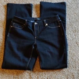 White House Black Market size 8